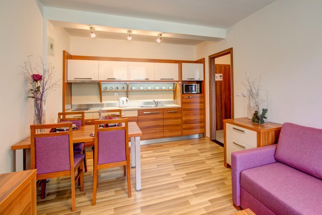 Apartmany Tri Studnicky เดมานอฟสกา โดลินา ภายนอก รูปภาพ