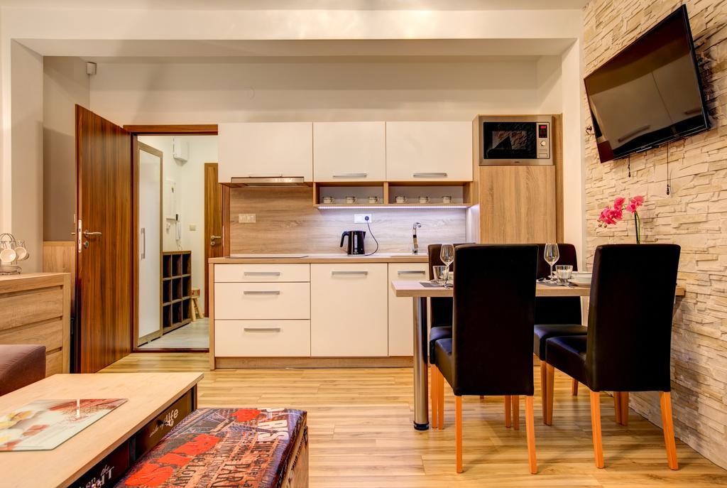 Apartmany Tri Studnicky เดมานอฟสกา โดลินา ภายนอก รูปภาพ