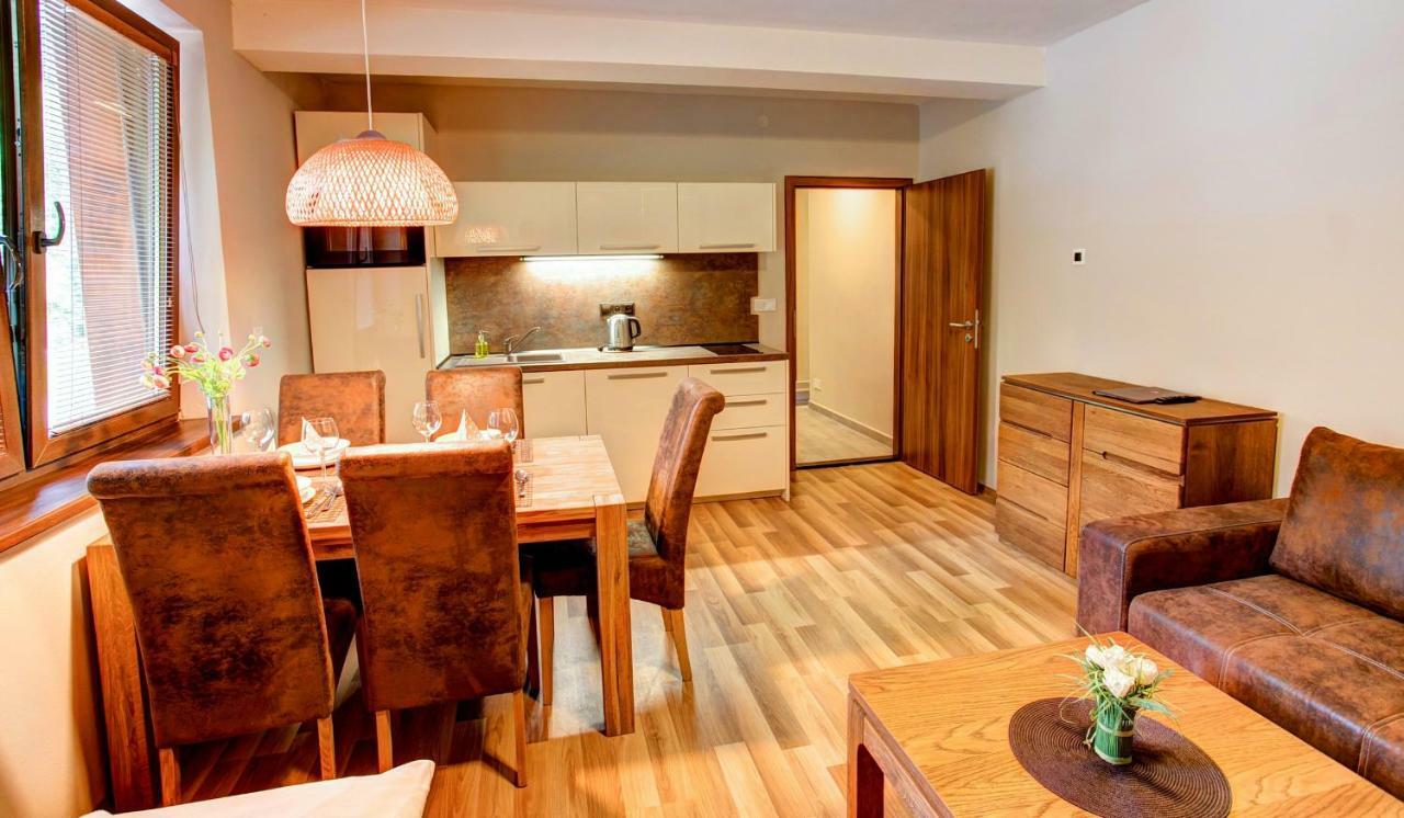 Apartmany Tri Studnicky เดมานอฟสกา โดลินา ภายนอก รูปภาพ