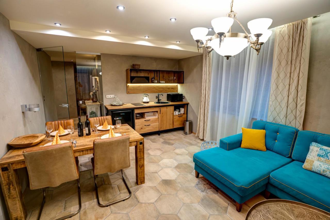 Apartmany Tri Studnicky เดมานอฟสกา โดลินา ภายนอก รูปภาพ