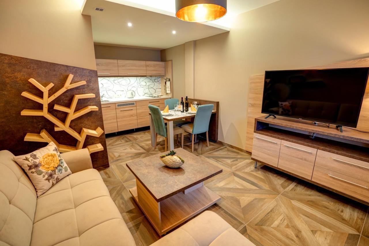Apartmany Tri Studnicky เดมานอฟสกา โดลินา ภายนอก รูปภาพ
